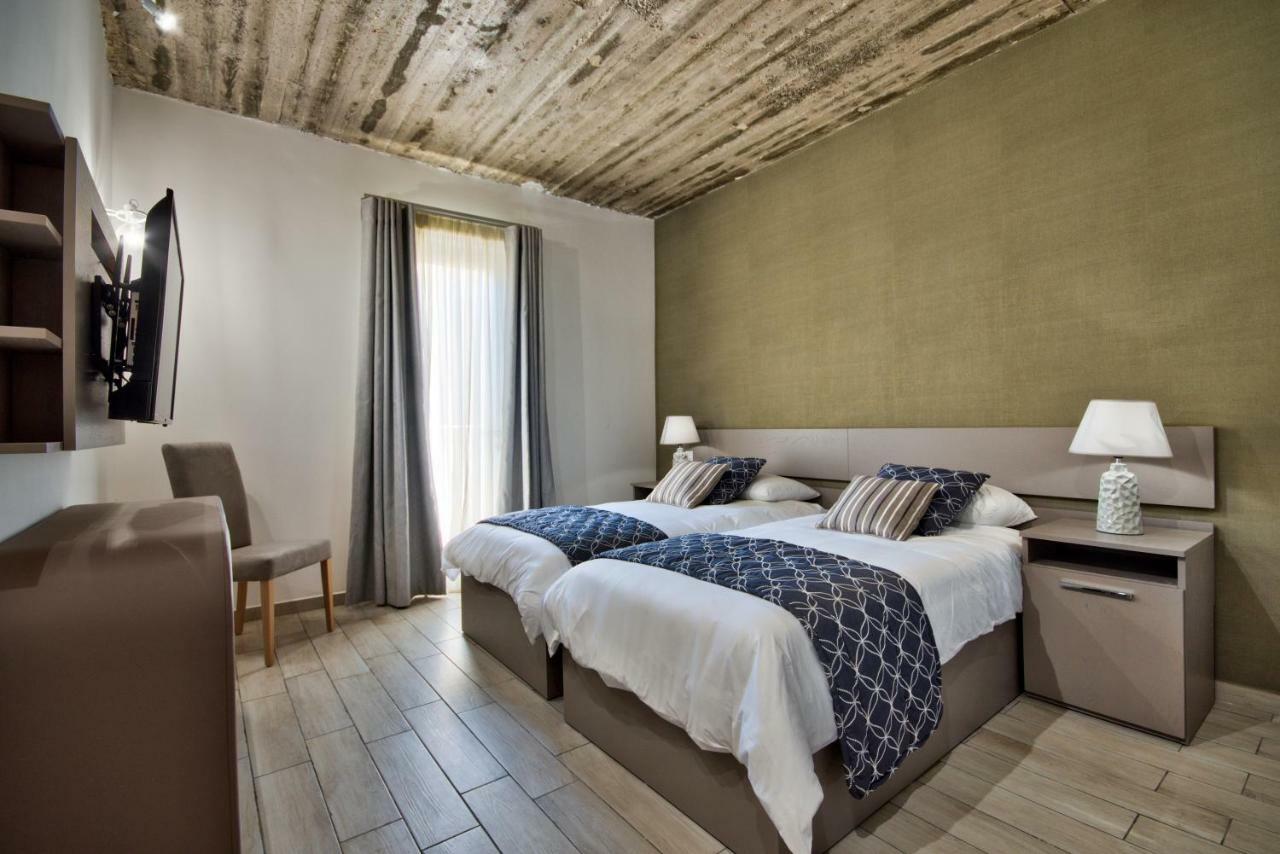 Cozy Rooms Hotel Sliema Exteriör bild